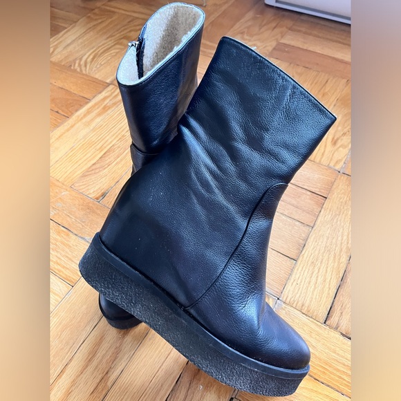 Fantastic pair of La Canadienne boots, internal wedge, black/shearling, sz. 38/8 - Picture 7 of 11
